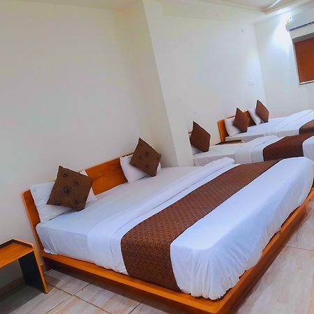 ראג'קוט Hotel Nova Pride מראה חיצוני תמונה