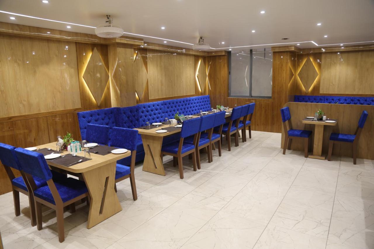 ראג'קוט Hotel Nova Pride מראה חיצוני תמונה