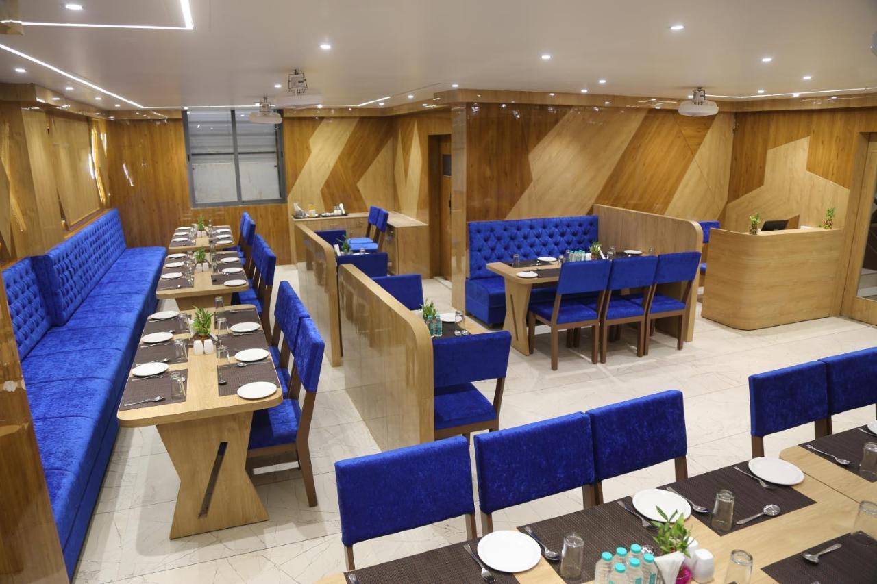 ראג'קוט Hotel Nova Pride מראה חיצוני תמונה