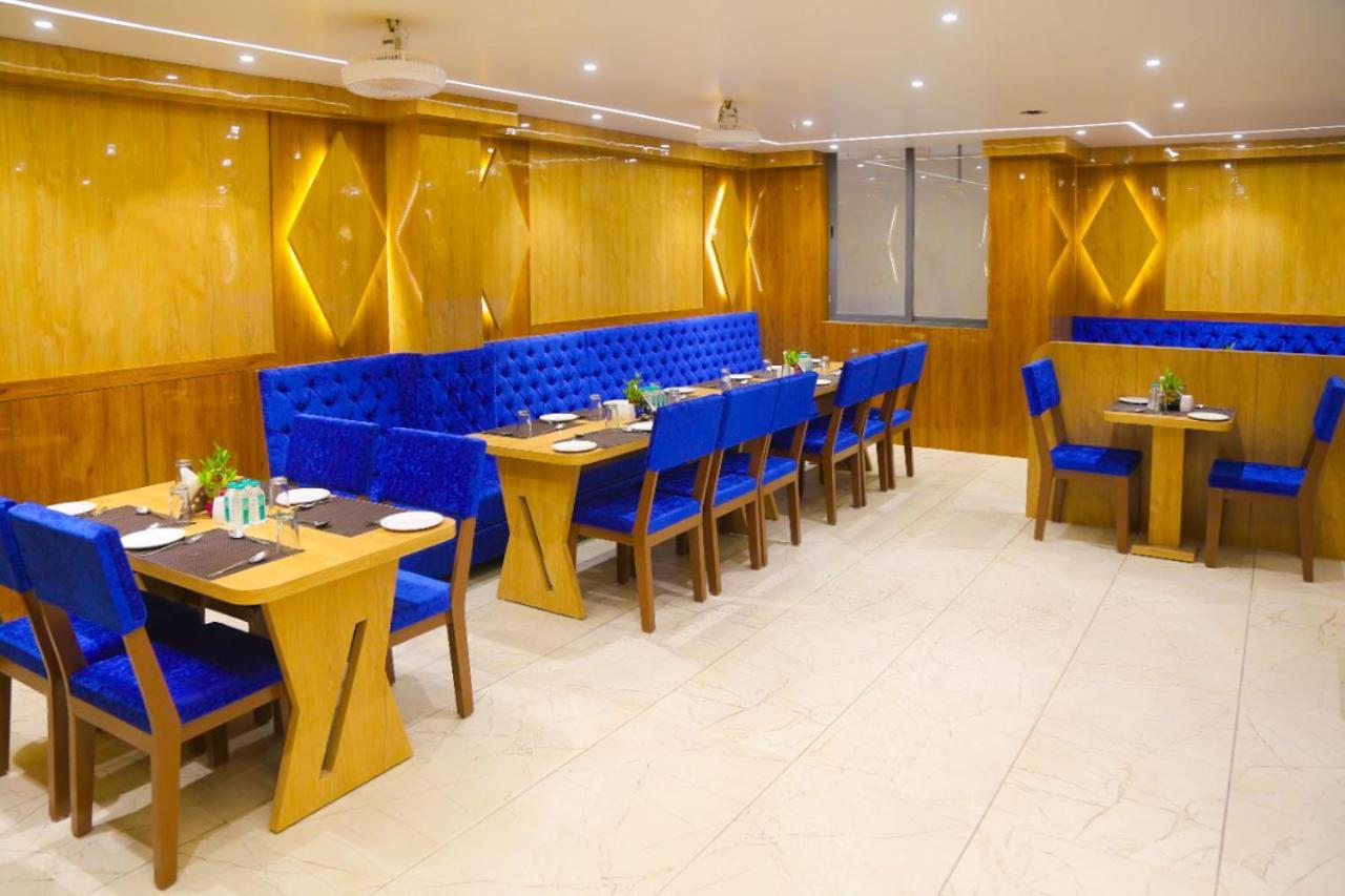 ראג'קוט Hotel Nova Pride מראה חיצוני תמונה