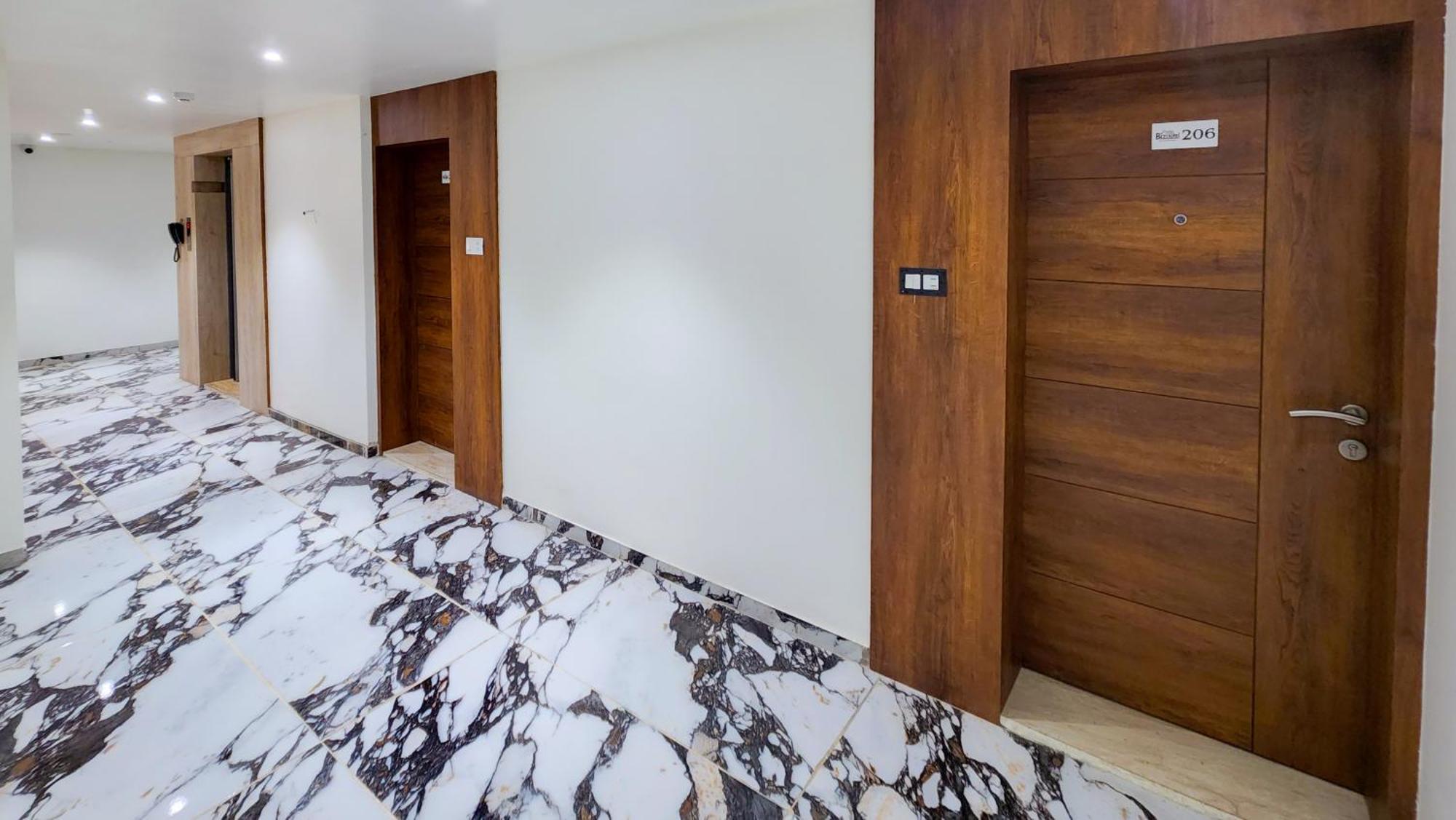 ראג'קוט Hotel Nova Pride מראה חיצוני תמונה